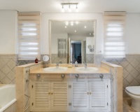 Resale - apartment - Marbella - La Mairena