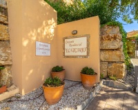 Resale - apartment - Marbella - La Mairena
