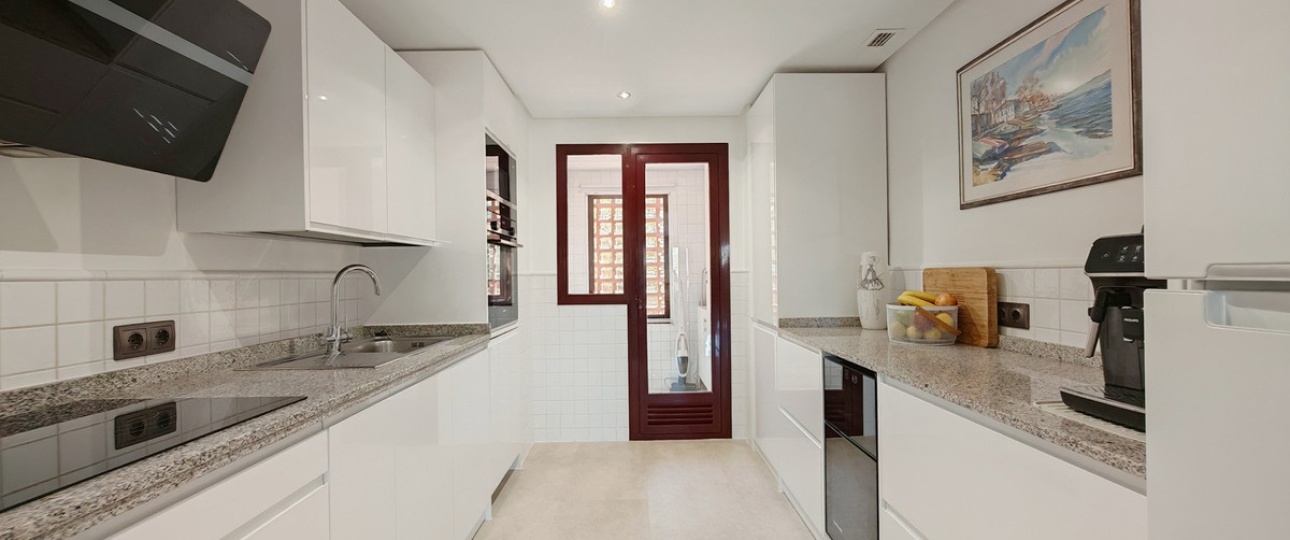 Resale - apartment - Marbella - La Mairena