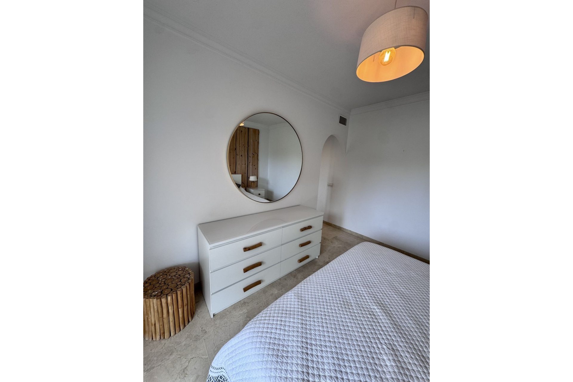 Resale - apartment - Marbella - La Mairena
