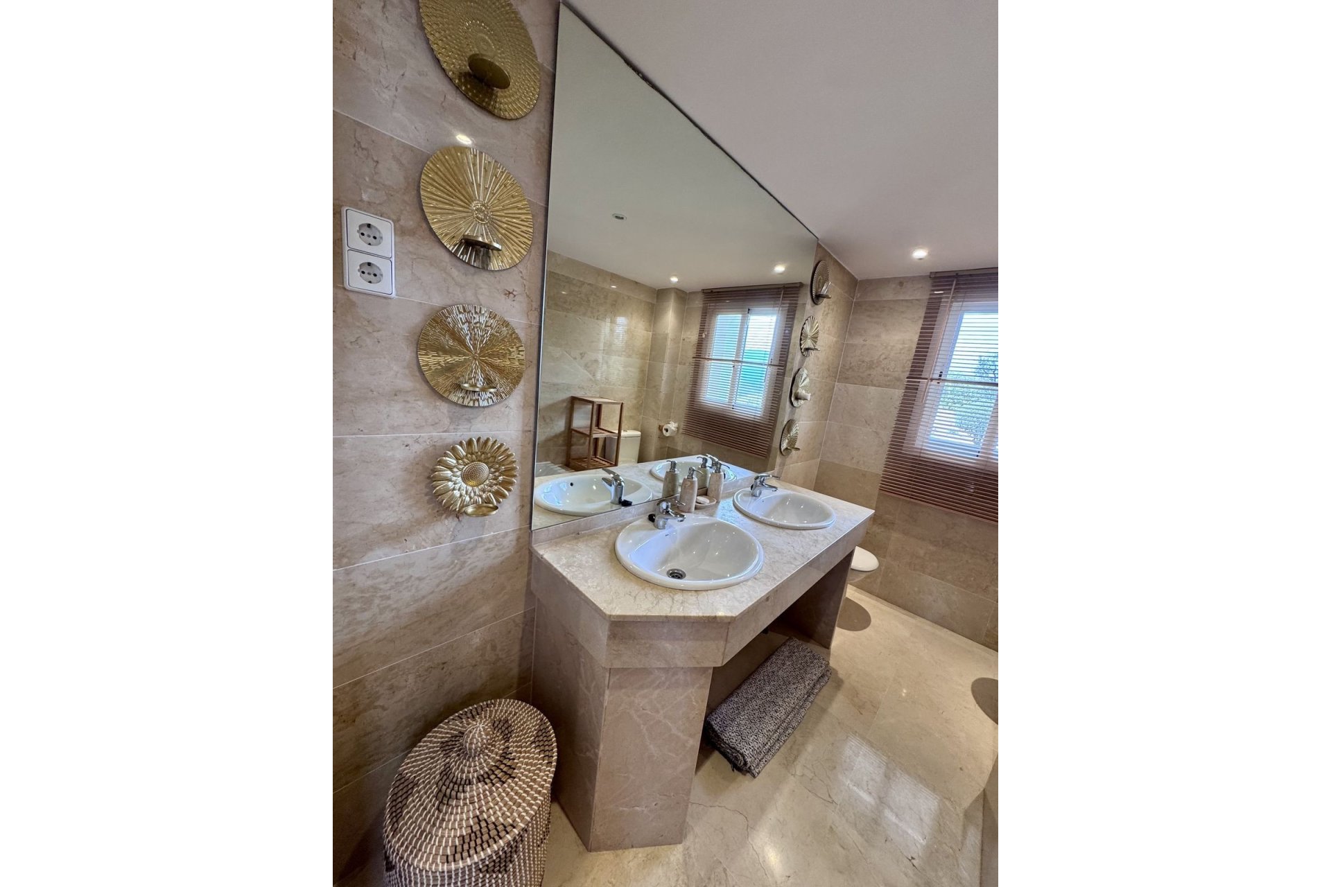 Resale - apartment - Marbella - La Mairena