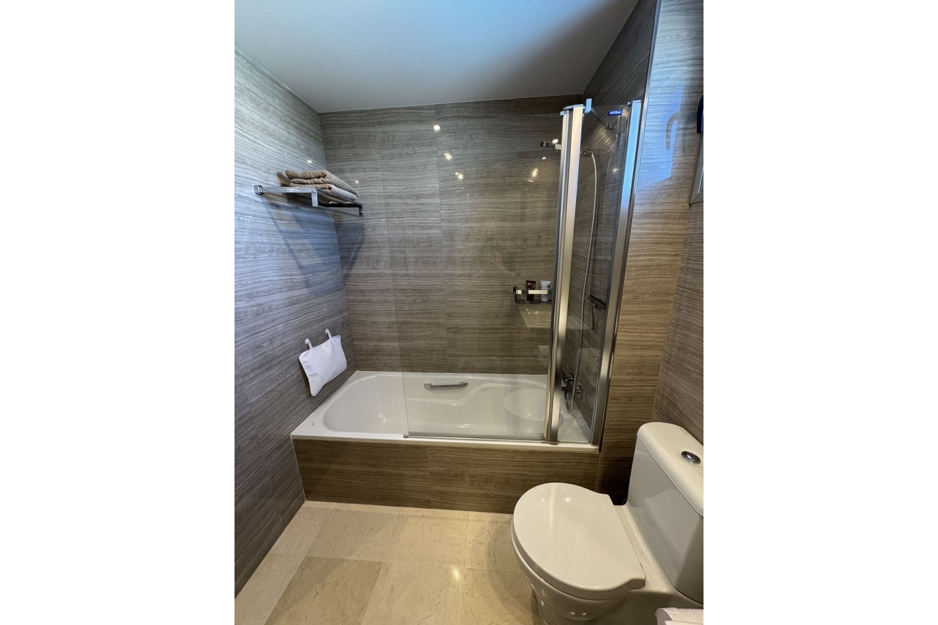 Resale - apartment - Marbella - La Mairena
