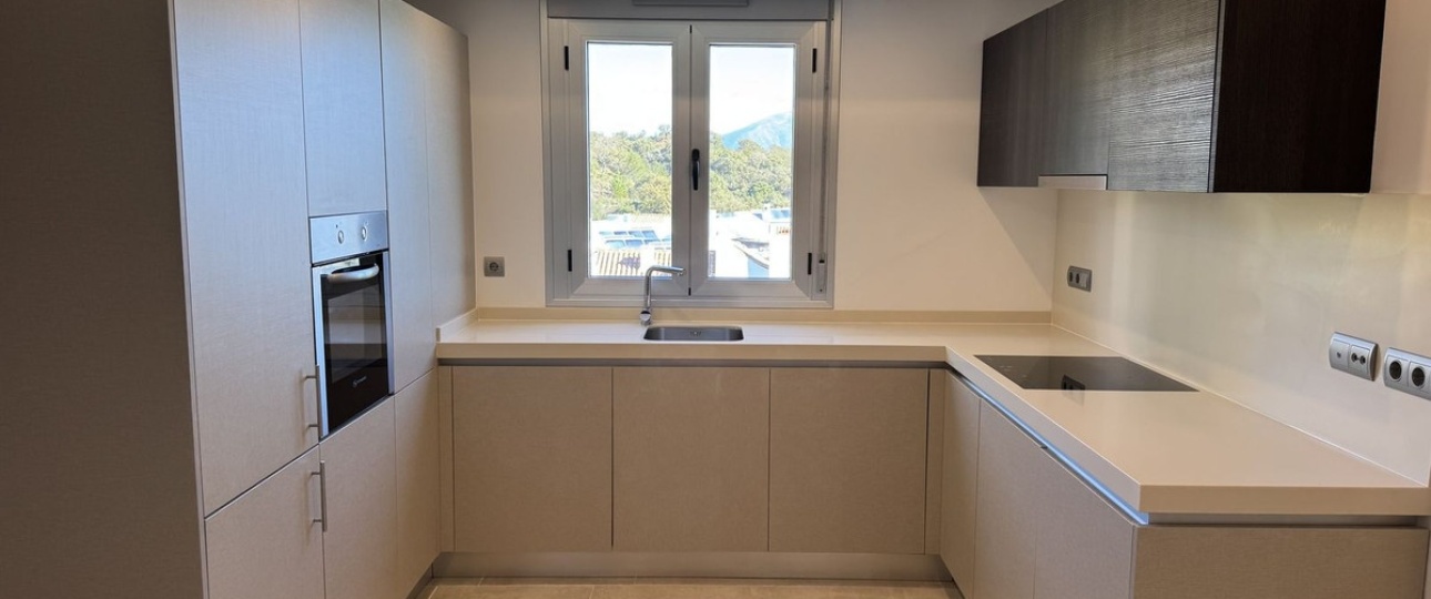 Resale - apartment - Marbella - La Mairena