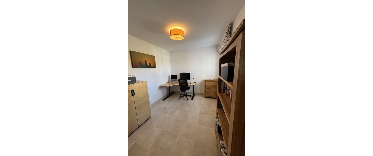 Resale - apartment - Marbella - La Mairena