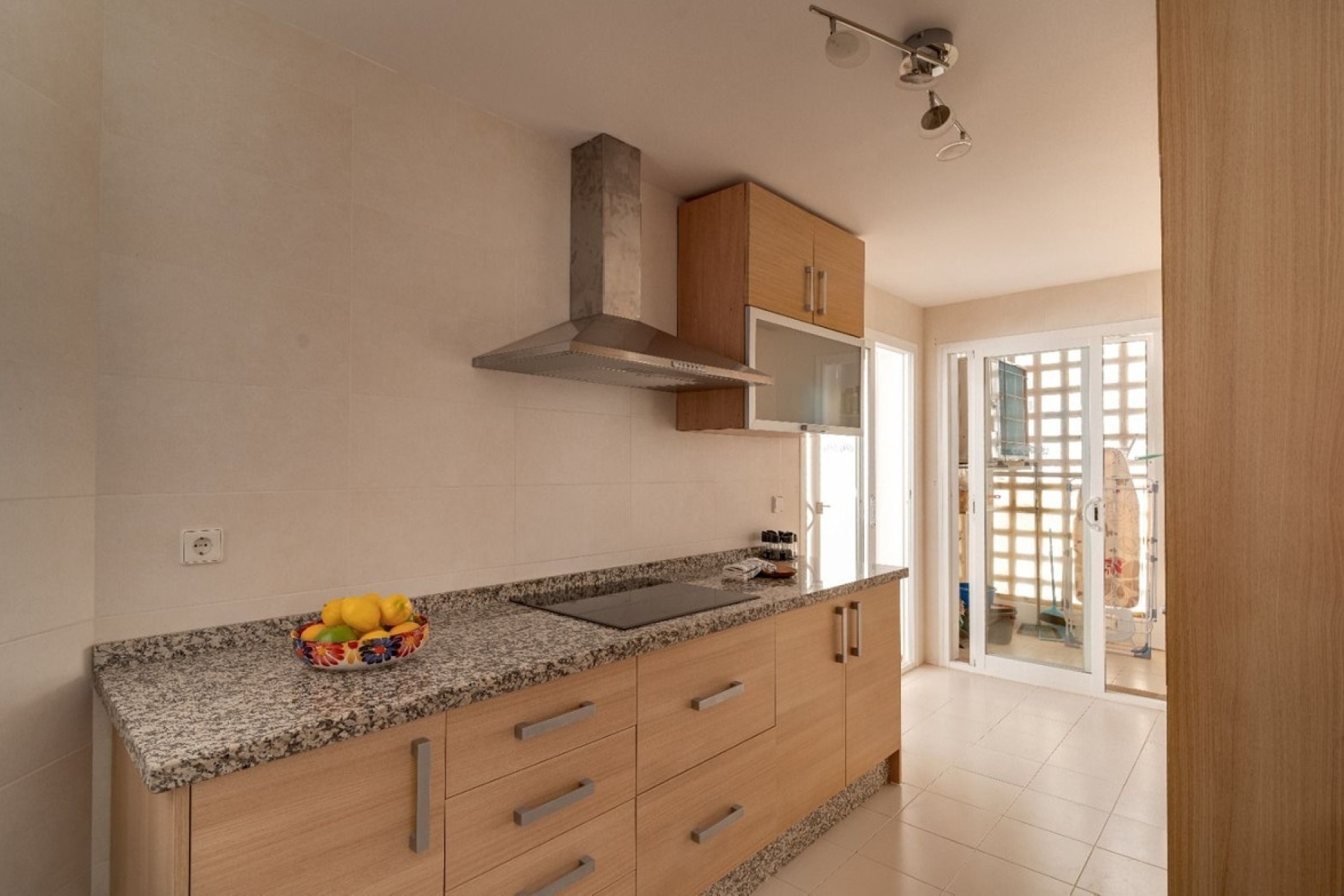 Resale - apartment - Marbella - La Mairena