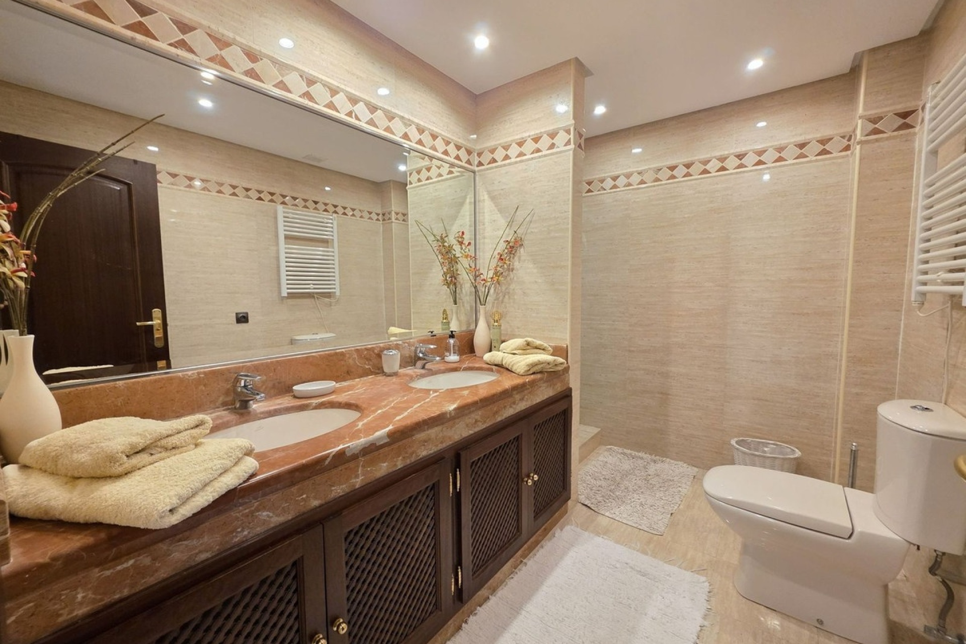 Resale - apartment - Marbella - La Mairena