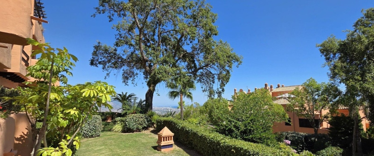 Resale - apartment - Marbella - La Mairena