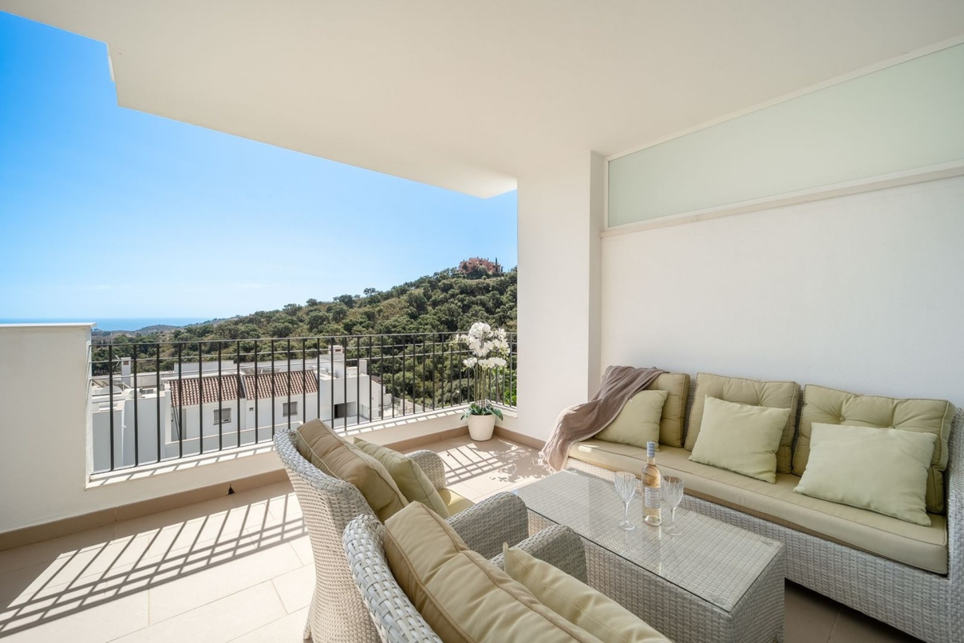 Resale - apartment - Marbella - La Mairena
