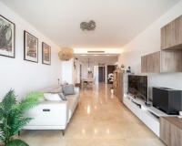 Resale - apartment - Marbella - La Mairena