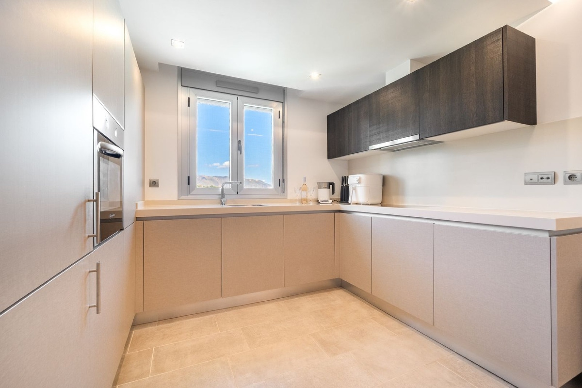 Resale - apartment - Marbella - La Mairena