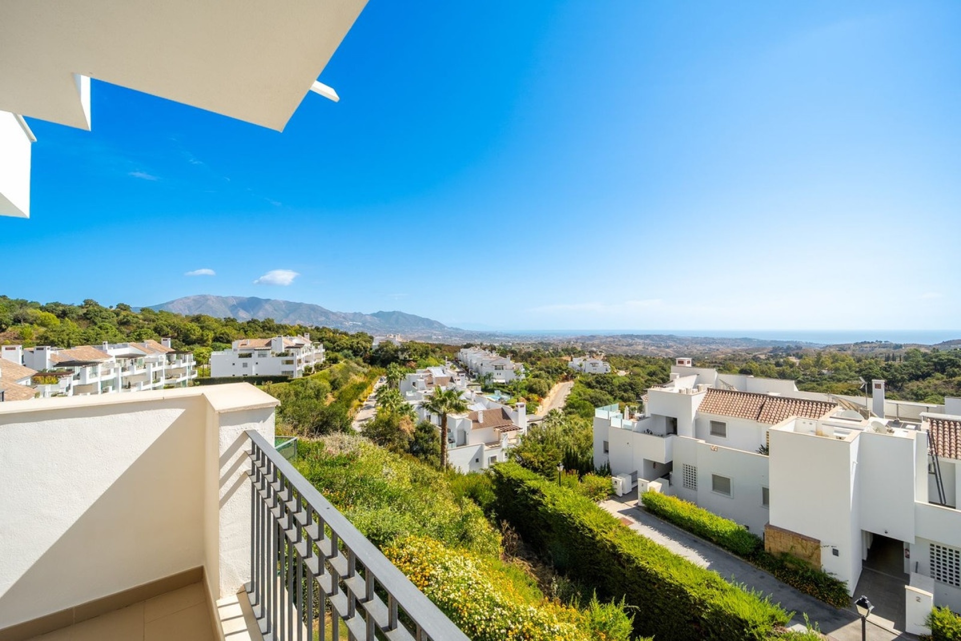 Resale - apartment - Marbella - La Mairena
