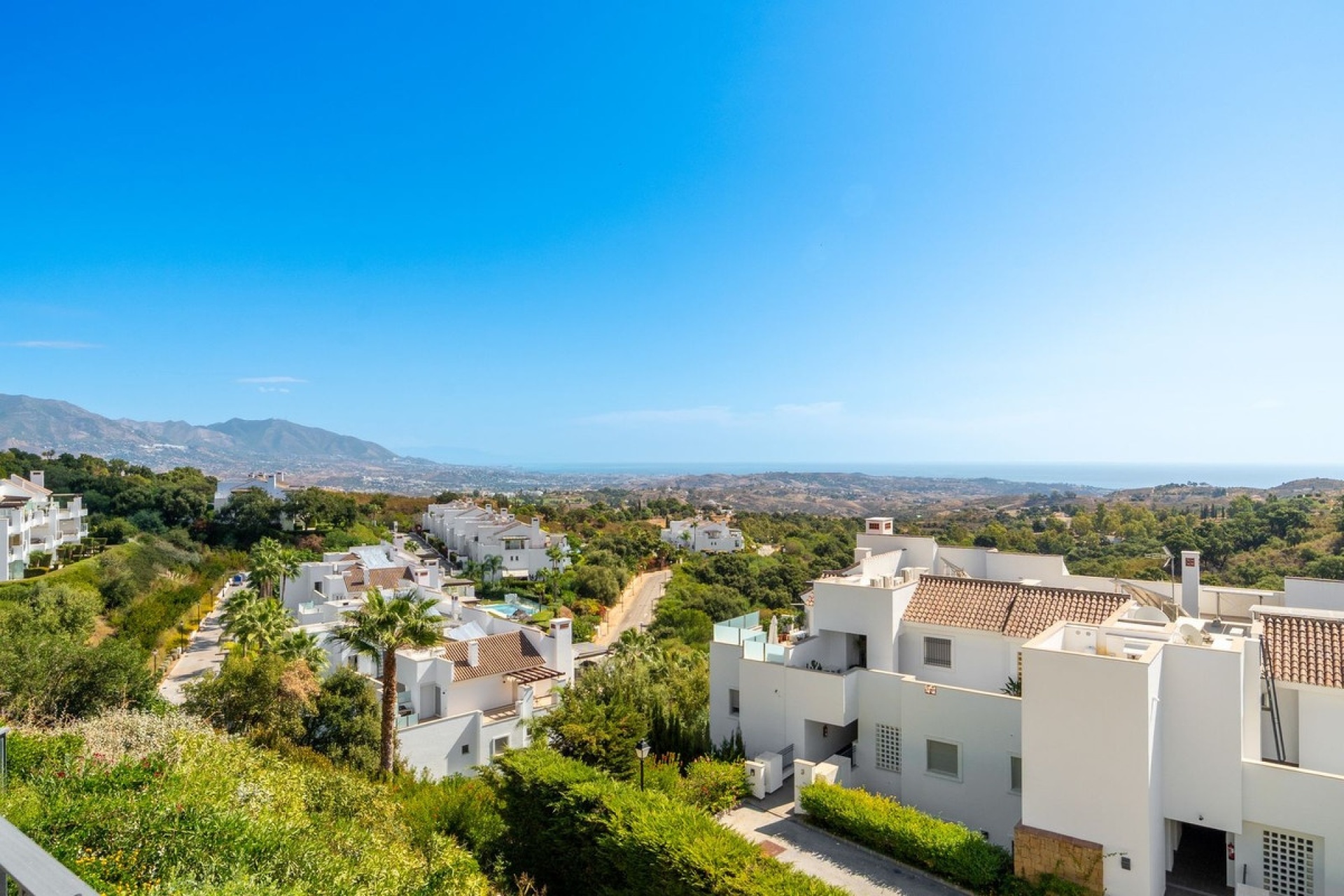 Resale - apartment - Marbella - La Mairena