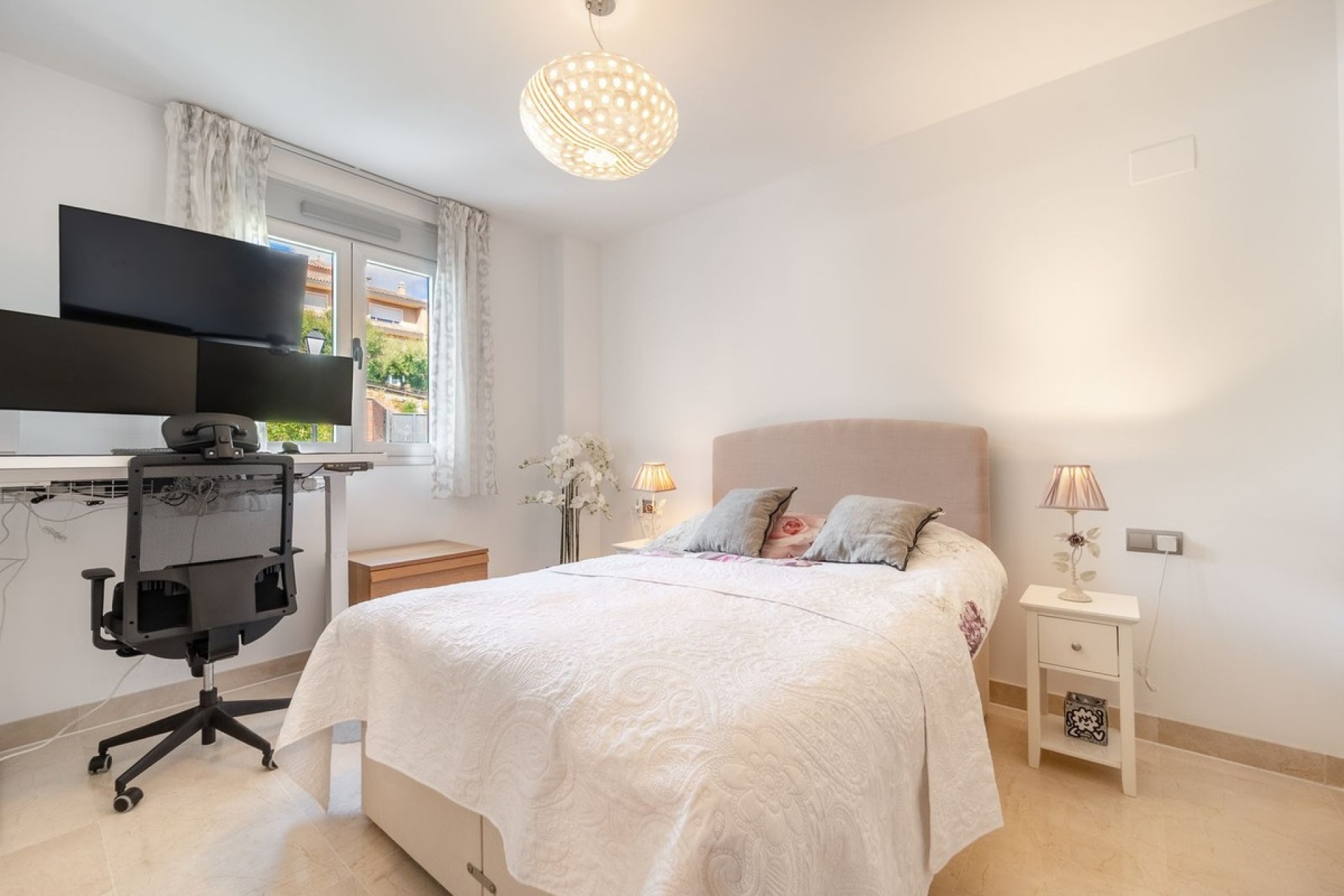 Resale - apartment - Marbella - La Mairena