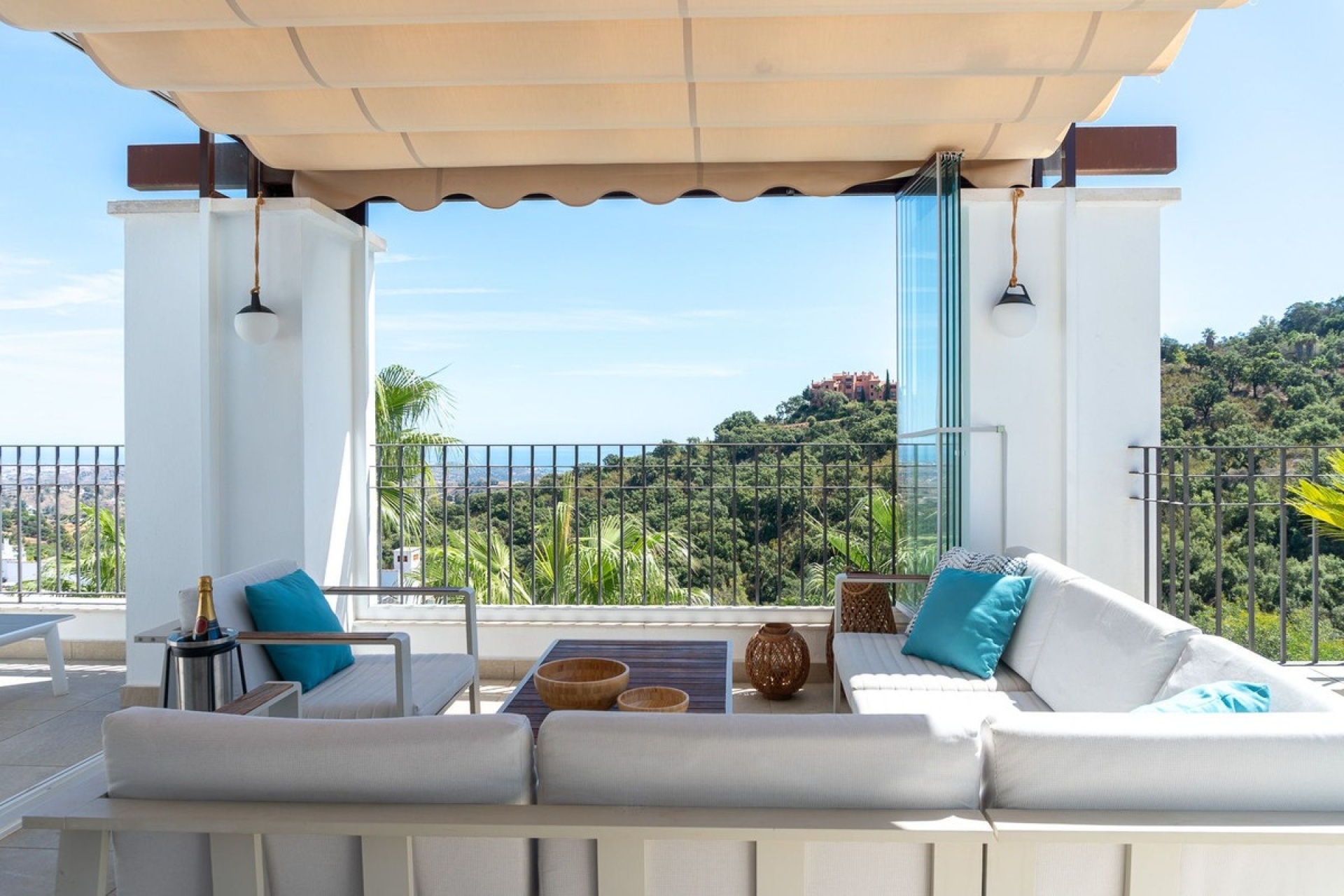 Resale - apartment - Marbella - La Mairena