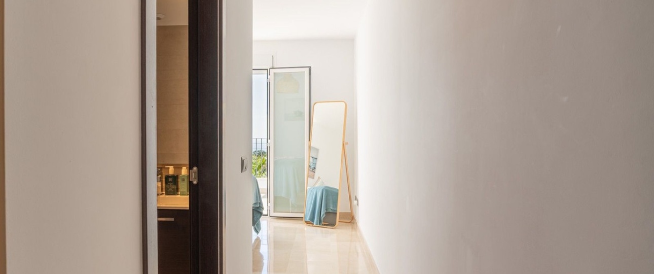 Resale - apartment - Marbella - La Mairena