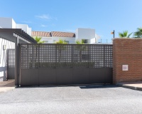 Resale - apartment - Marbella - La Mairena