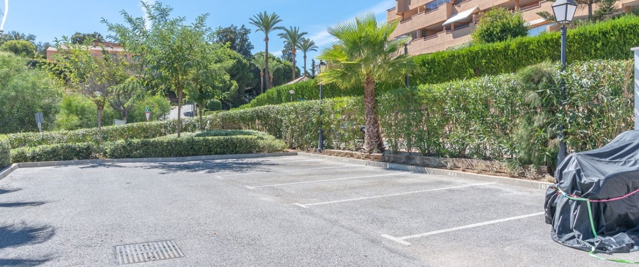 Resale - apartment - Marbella - La Mairena