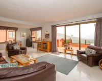 Resale - apartment - Marbella - La Mairena