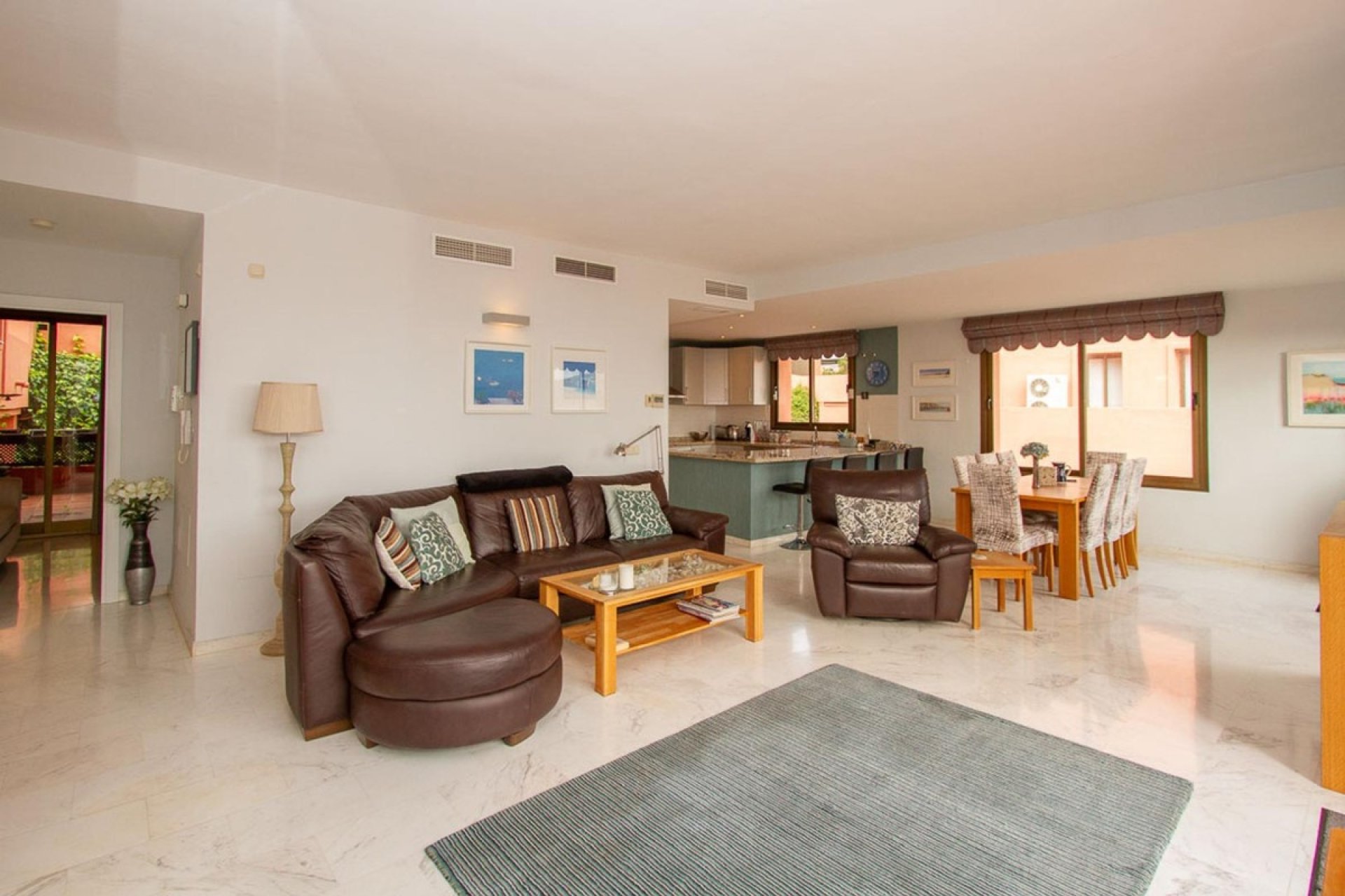 Resale - apartment - Marbella - La Mairena