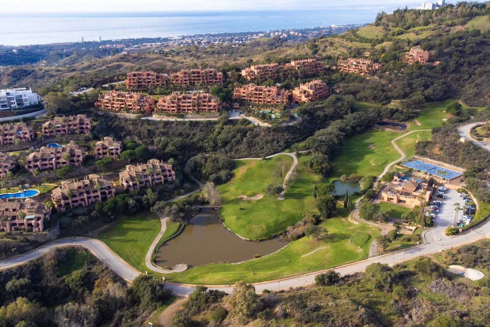 Resale - apartment - Marbella - La Mairena