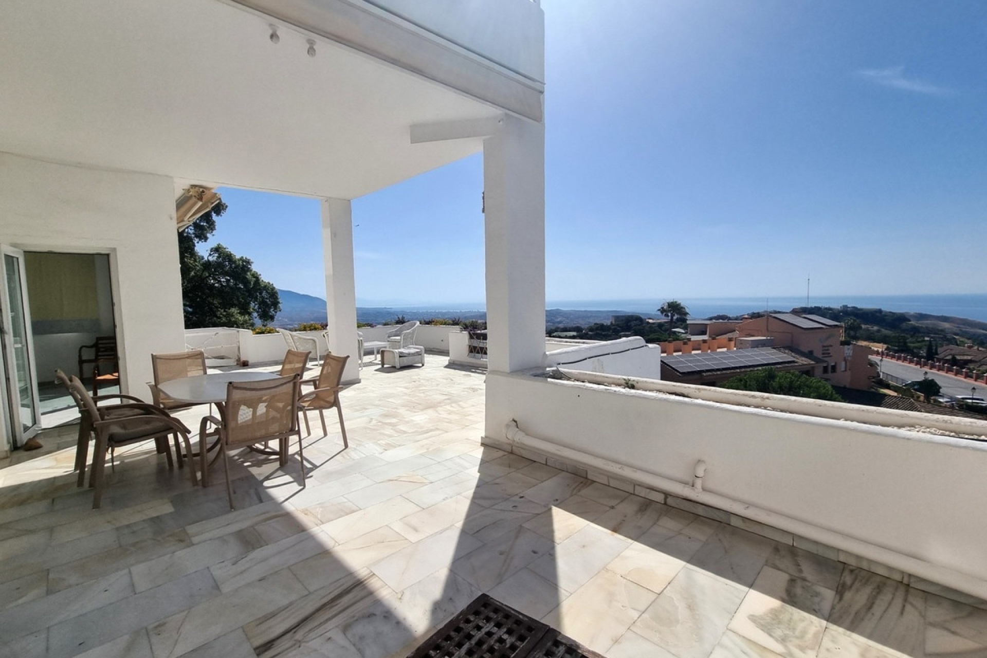 Resale - apartment - Marbella - La Mairena