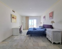 Resale - apartment - Marbella - La Mairena