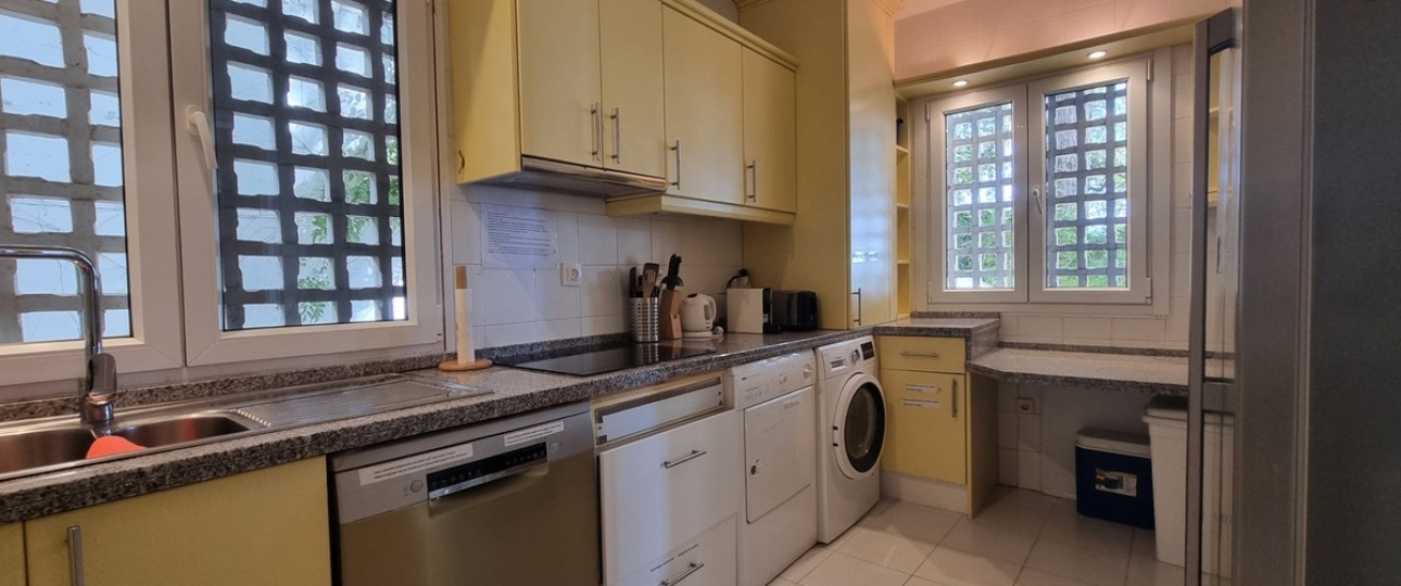 Resale - apartment - Marbella - La Mairena
