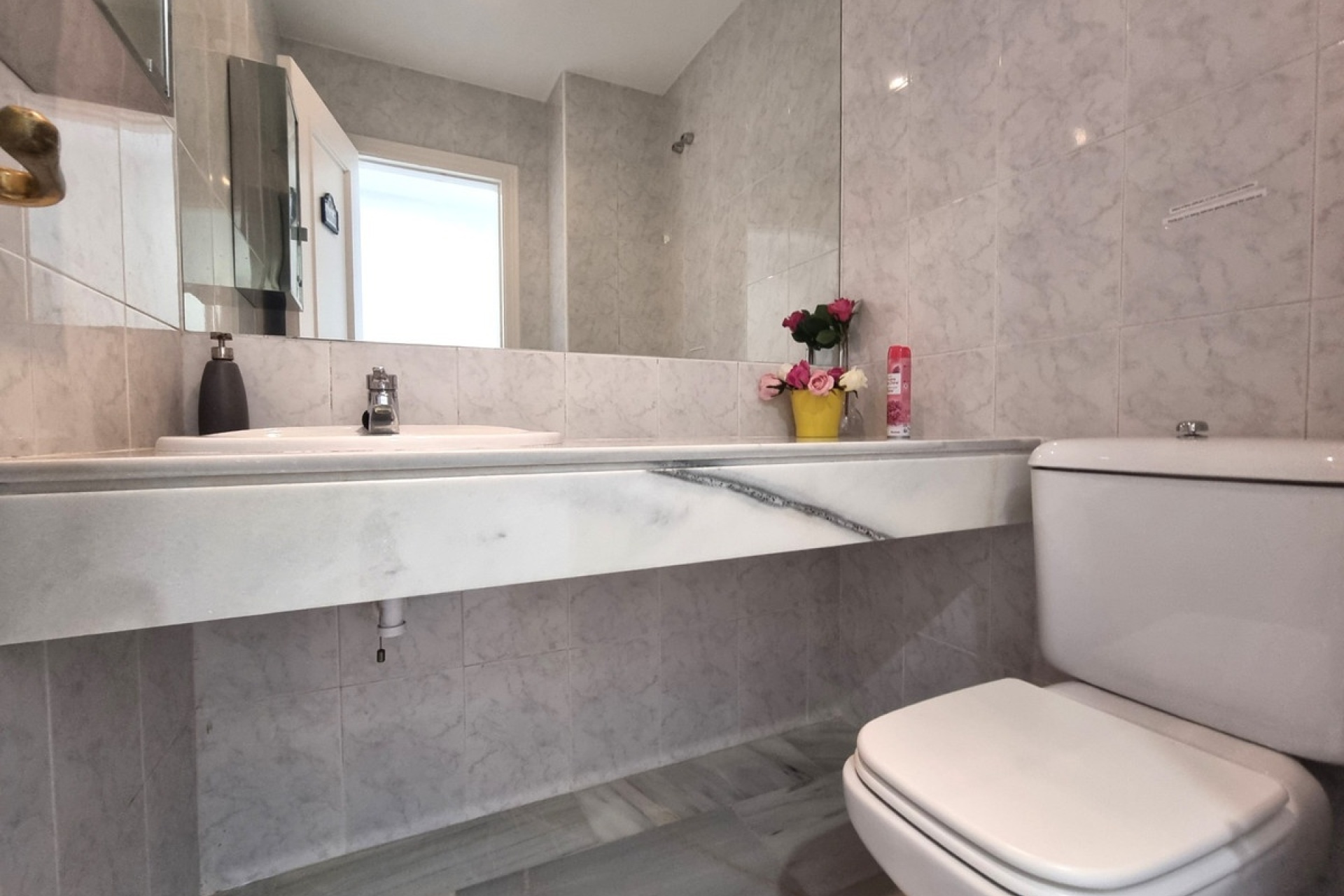 Resale - apartment - Marbella - La Mairena