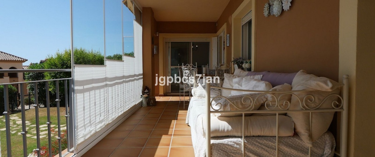Resale - apartment - Marbella - La Mairena