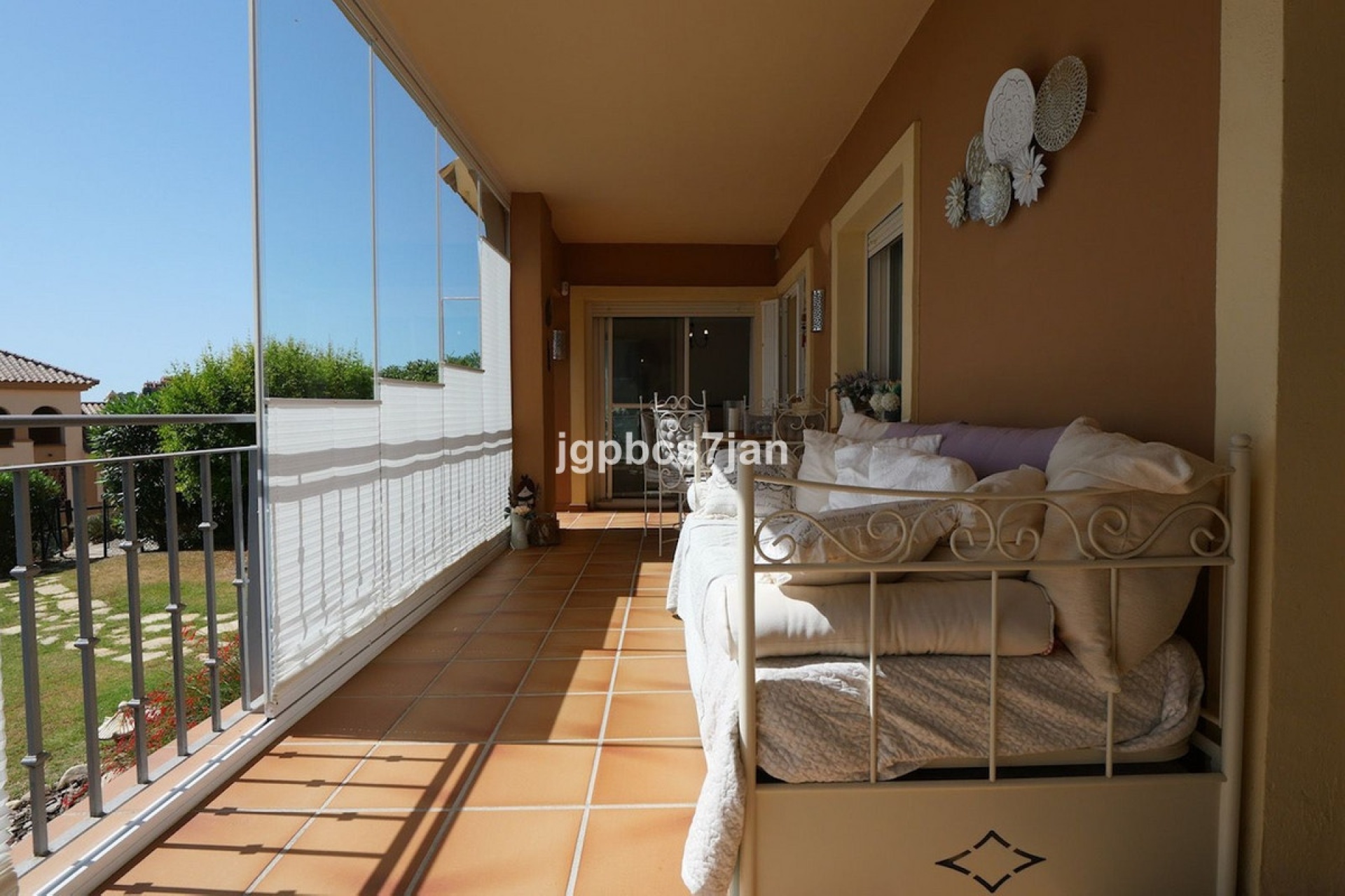 Resale - apartment - Marbella - La Mairena