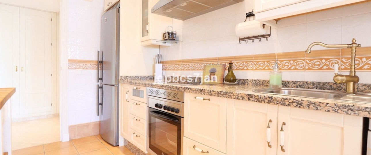 Resale - apartment - Marbella - La Mairena