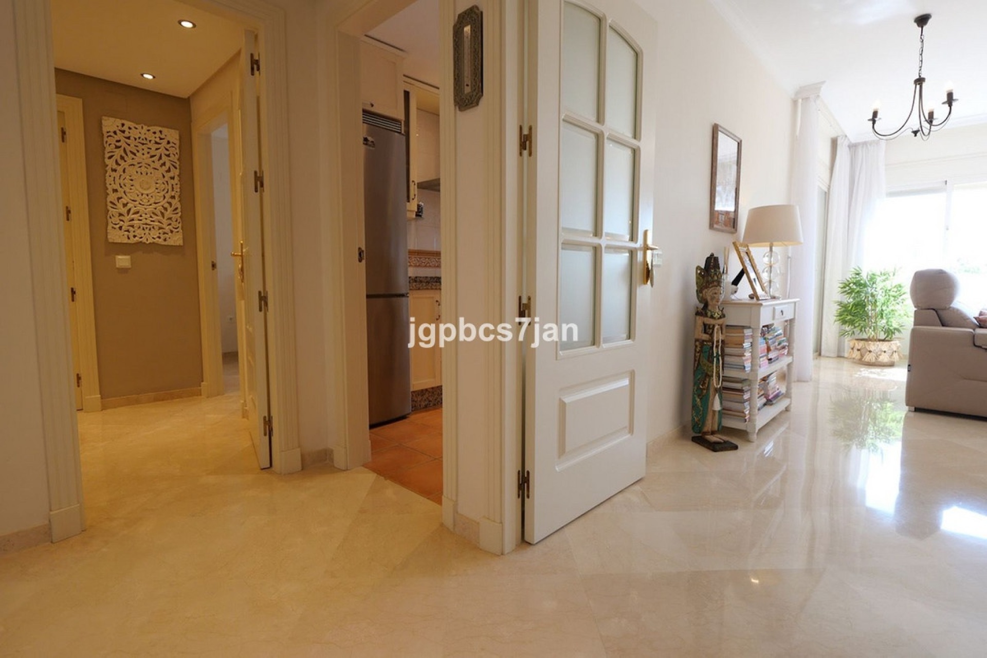 Resale - apartment - Marbella - La Mairena