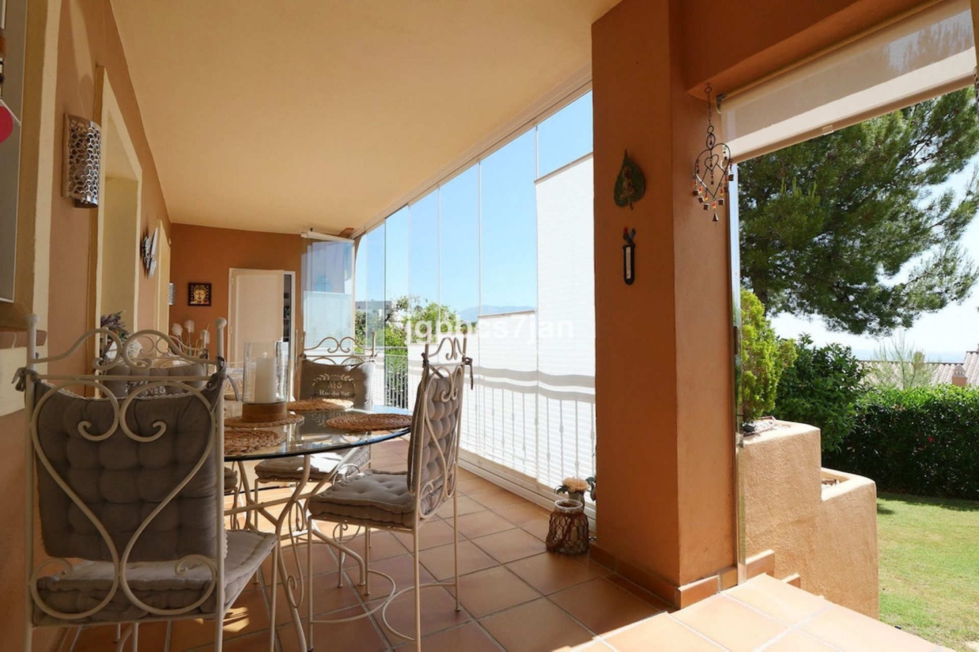Resale - apartment - Marbella - La Mairena