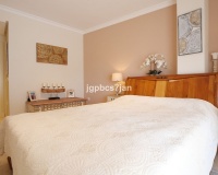 Resale - apartment - Marbella - La Mairena