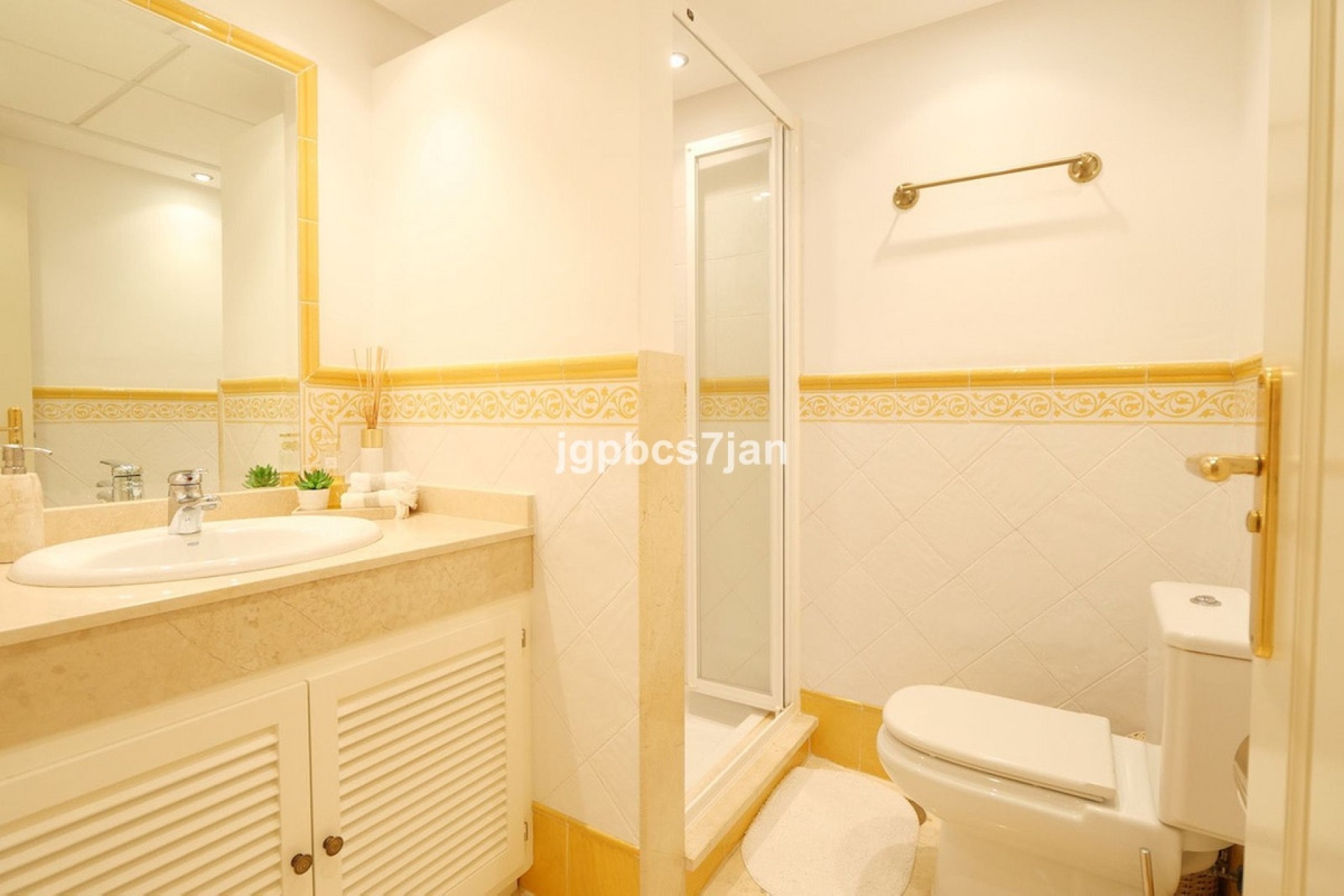Resale - apartment - Marbella - La Mairena