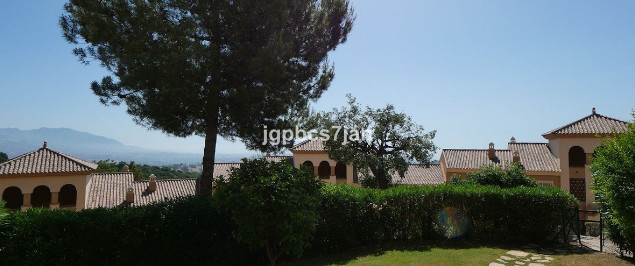 Resale - apartment - Marbella - La Mairena