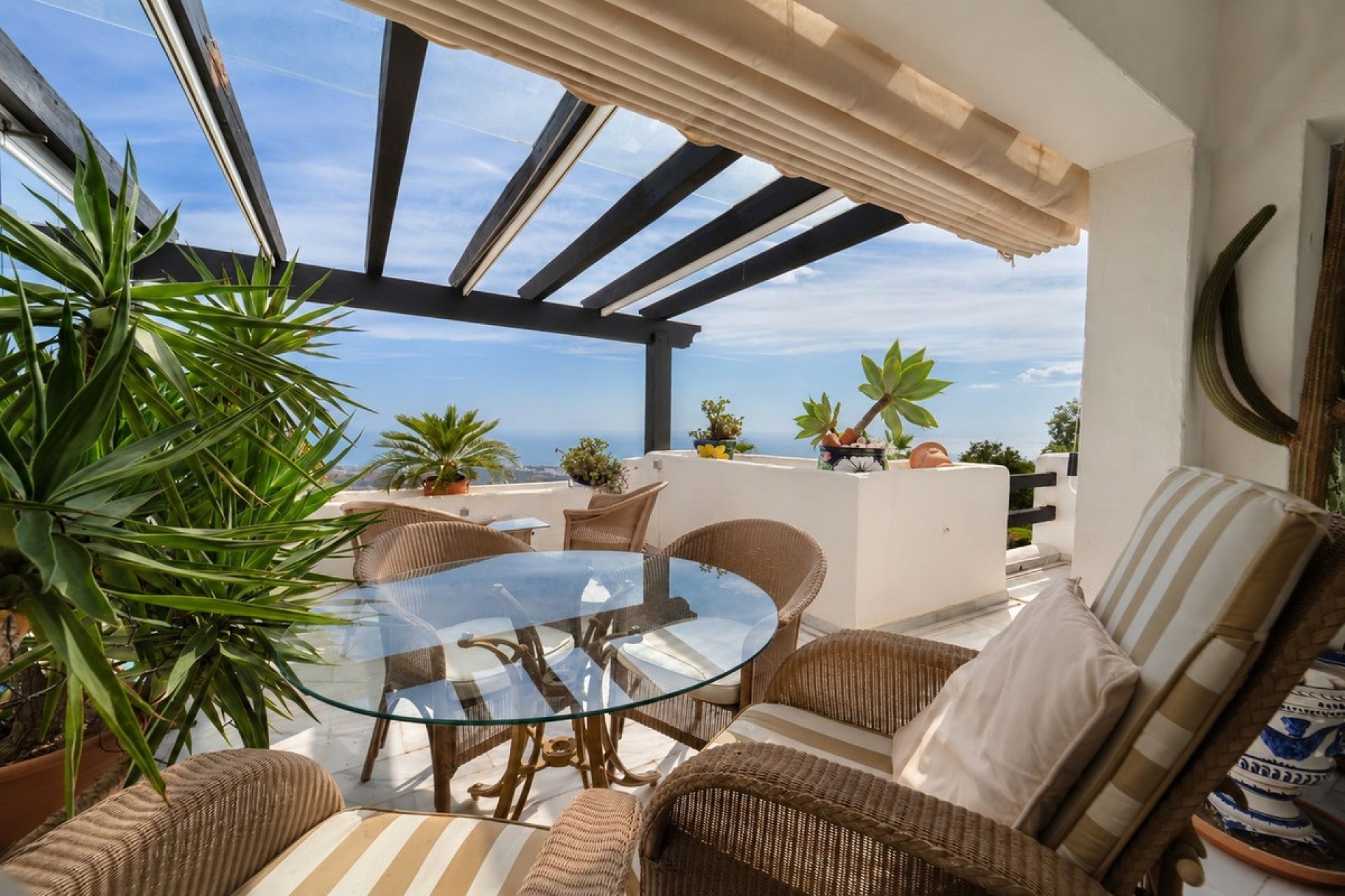 Resale - apartment - Marbella - La Mairena