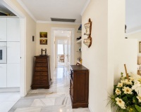 Resale - apartment - Marbella - La Mairena