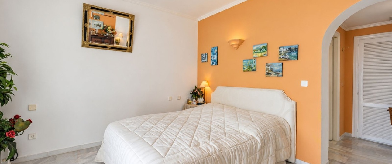 Resale - apartment - Marbella - La Mairena