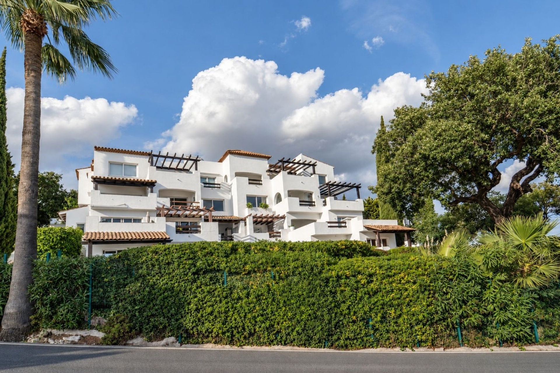 Resale - apartment - Marbella - La Mairena