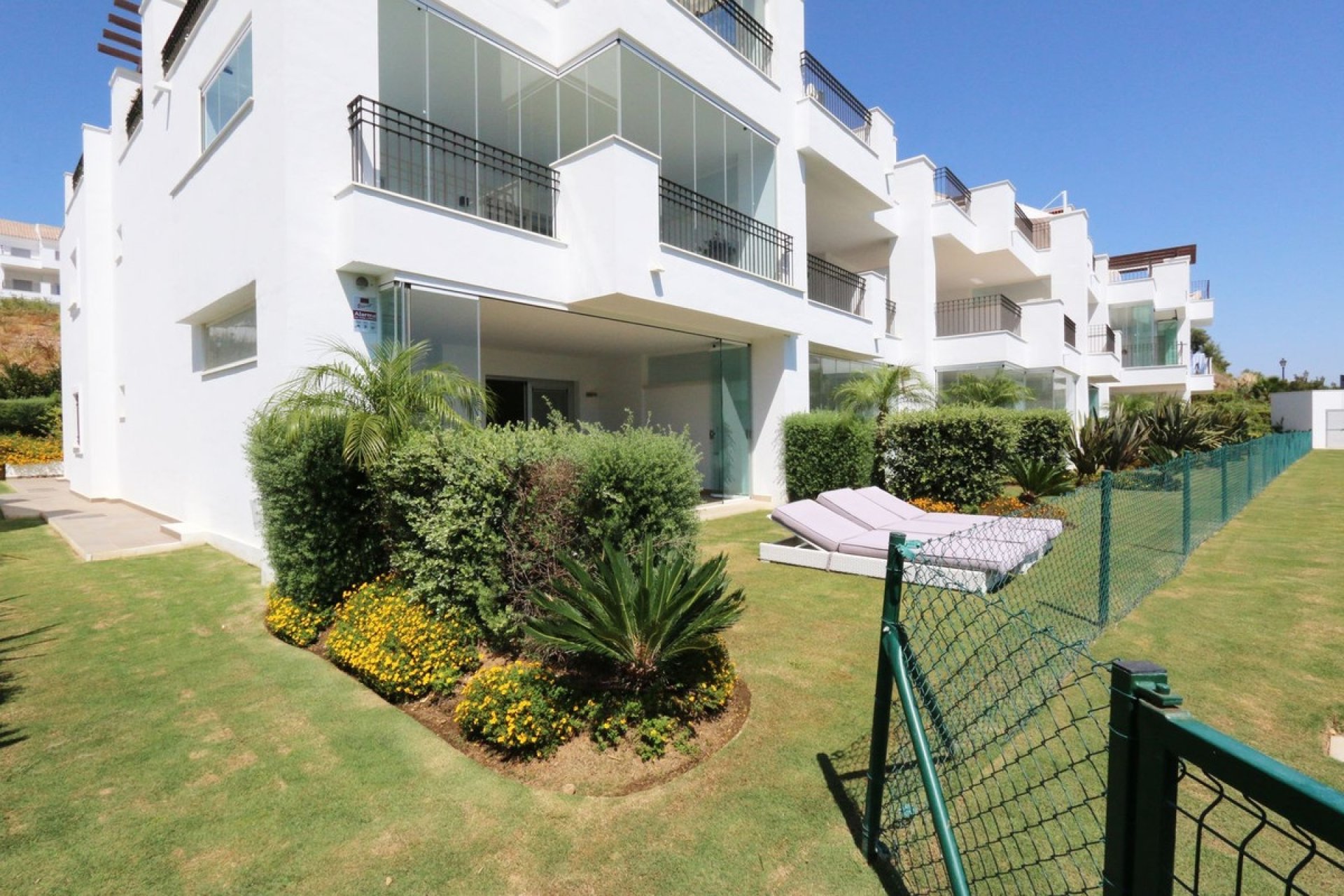 Resale - apartment - Marbella - La Mairena