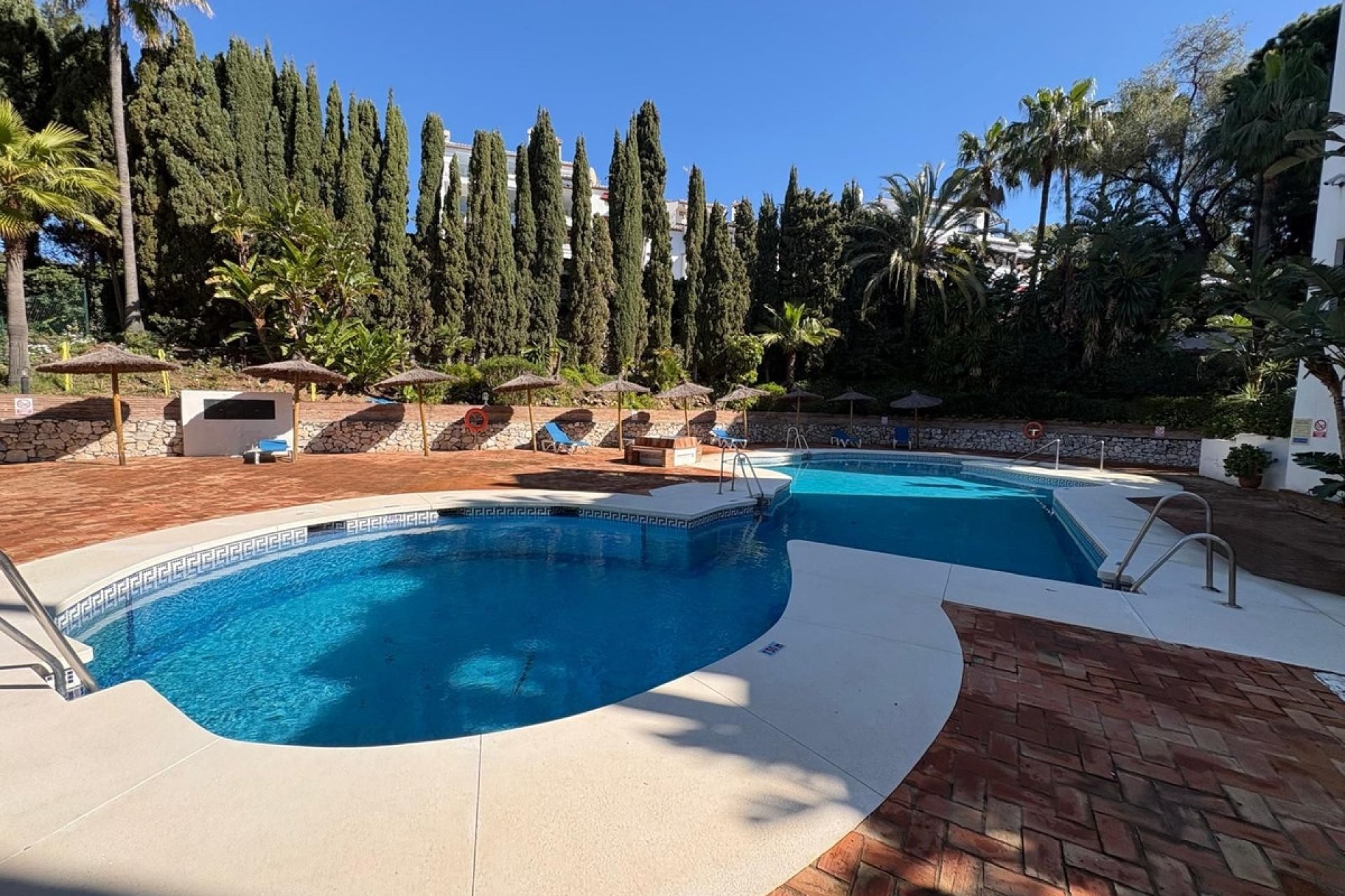 Resale - apartment - Marbella - Las Chapas