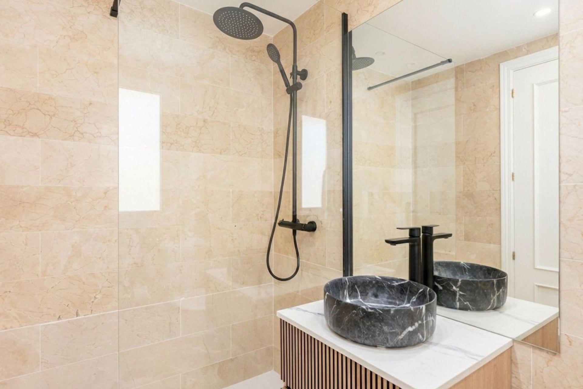 Resale - apartment - Marbella - Las Chapas