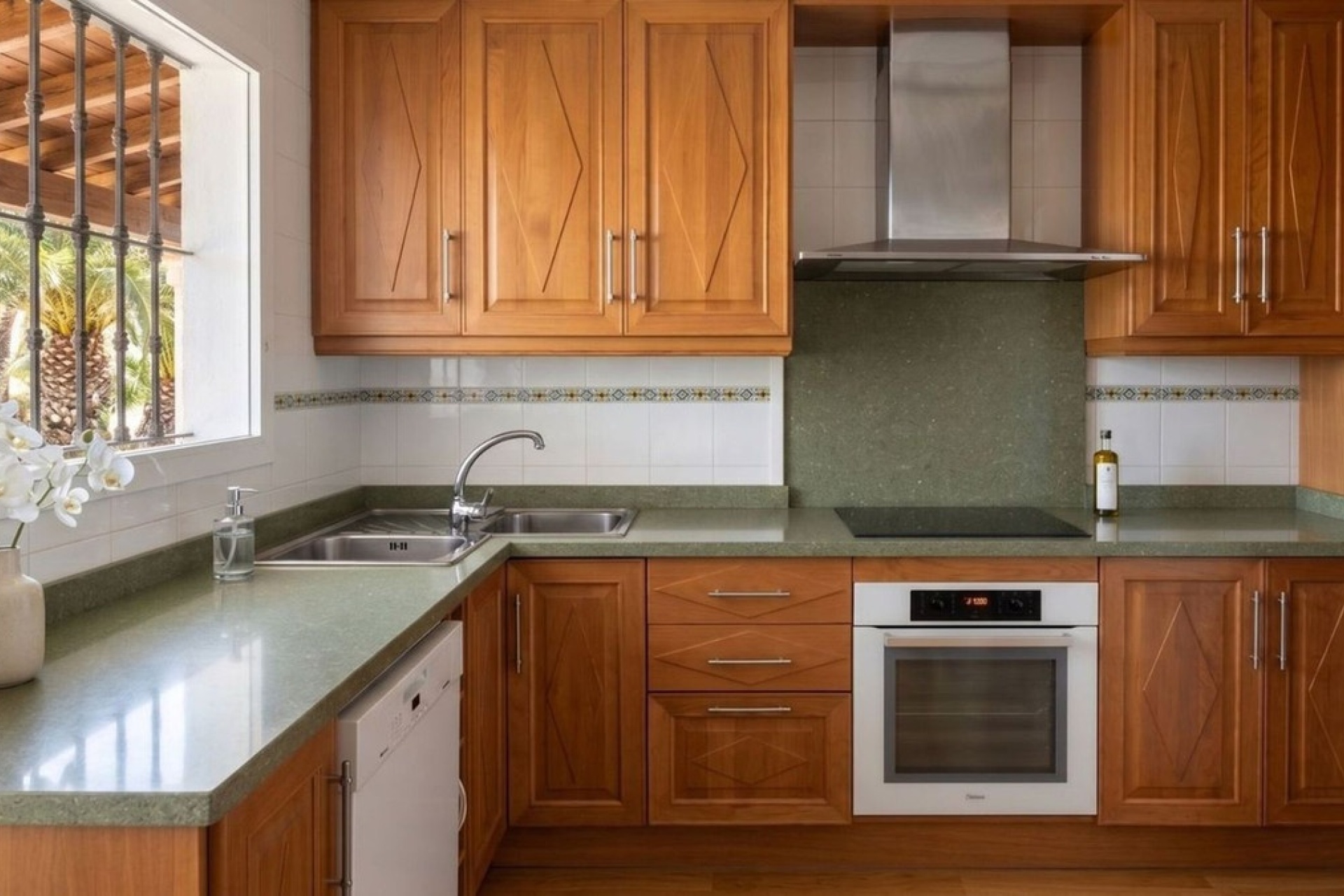 Resale - apartment - Marbella - Las Chapas