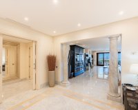 Resale - apartment - Marbella - Los Monteros