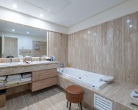 Resale - apartment - Marbella - Los Monteros