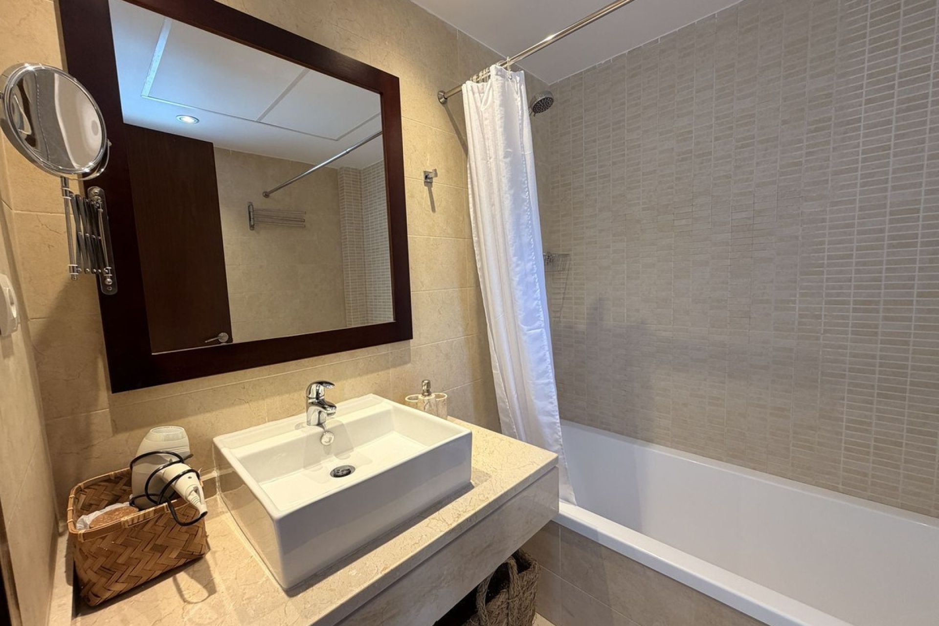 Resale - apartment - Marbella - Los Monteros