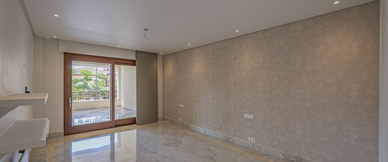 Resale - apartment - Marbella - Los Monteros