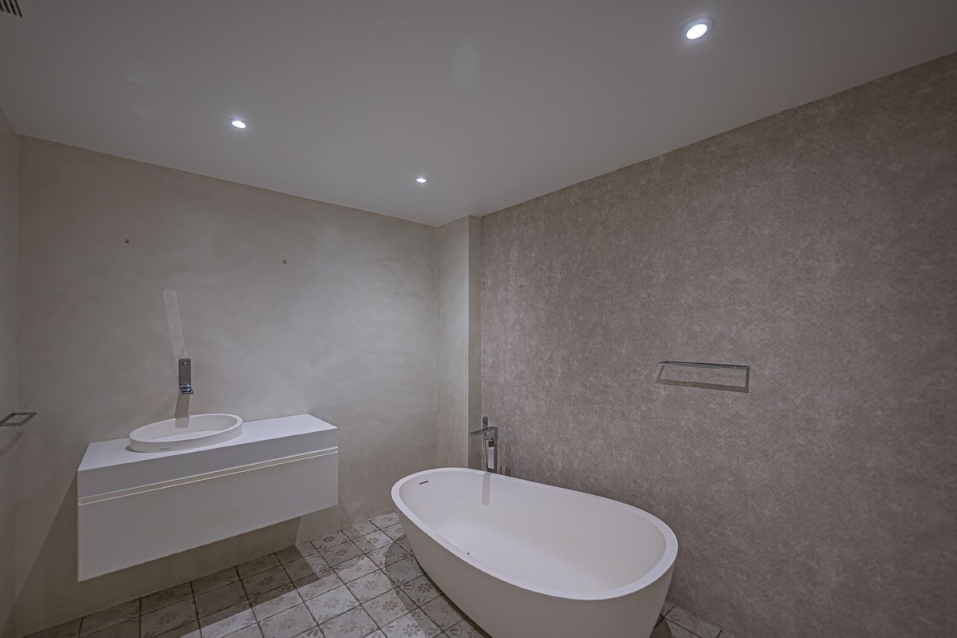 Resale - apartment - Marbella - Los Monteros