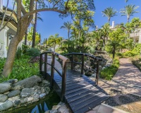 Resale - apartment - Marbella - Los Monteros